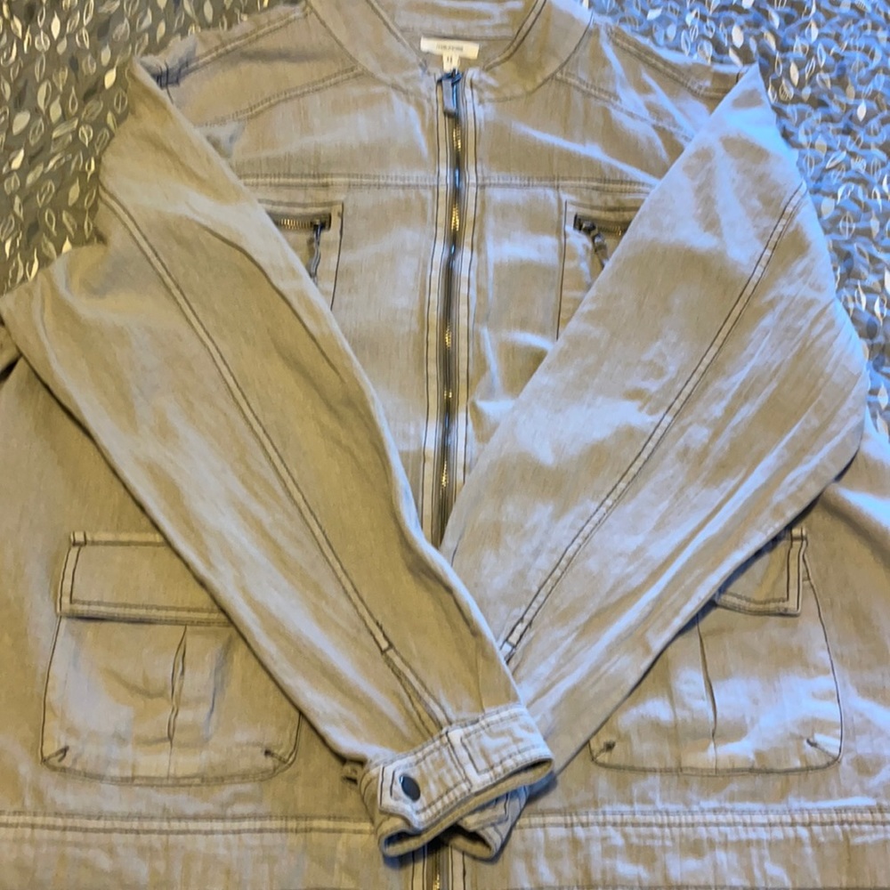 Maurice’s lightweight jacket!